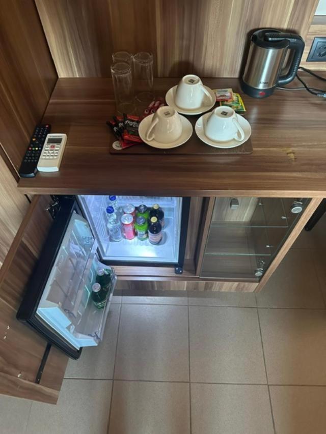 בור Jp Motel Mali Pariz מראה חיצוני תמונה